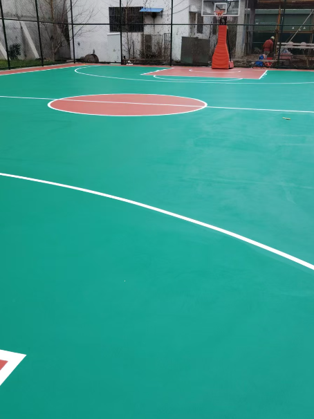长葛 球场长期使用易出现地面开裂